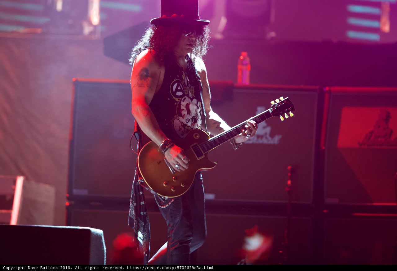 Slash Rocks Atlanta with Guns N' Roses