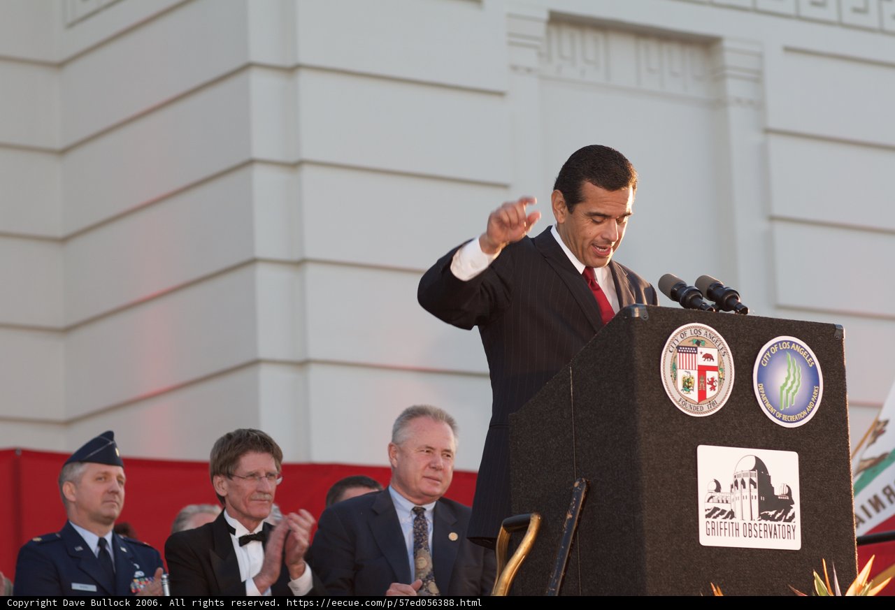 Antonio Villaraigosa addresses a crowd at a press conference