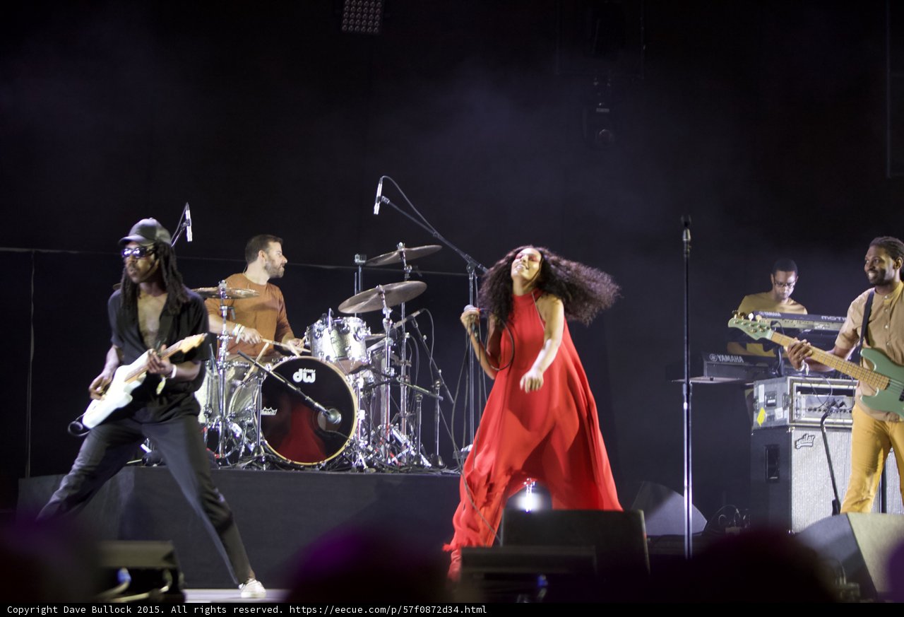 Solange Dancing Red Dress Hair Flowing Full Band DW Drums Bassist Guitarist Stage