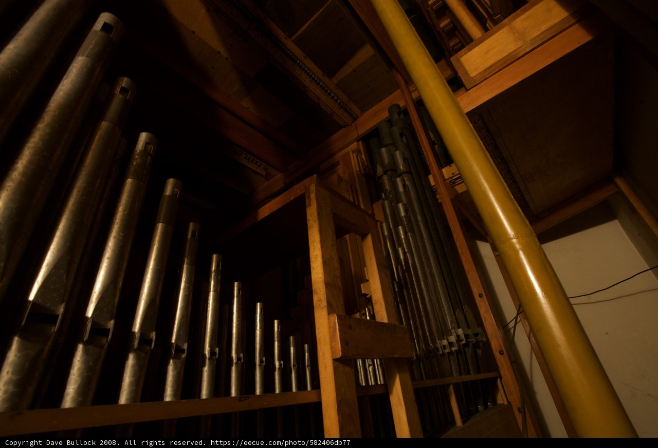 The Grandeur of the Pipe Organ