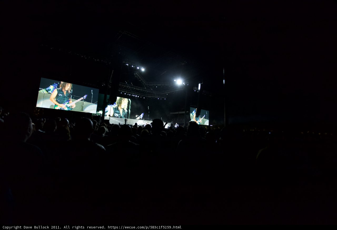 Big Four Festival Crowd Enthralled by Metallica Performance on Screen