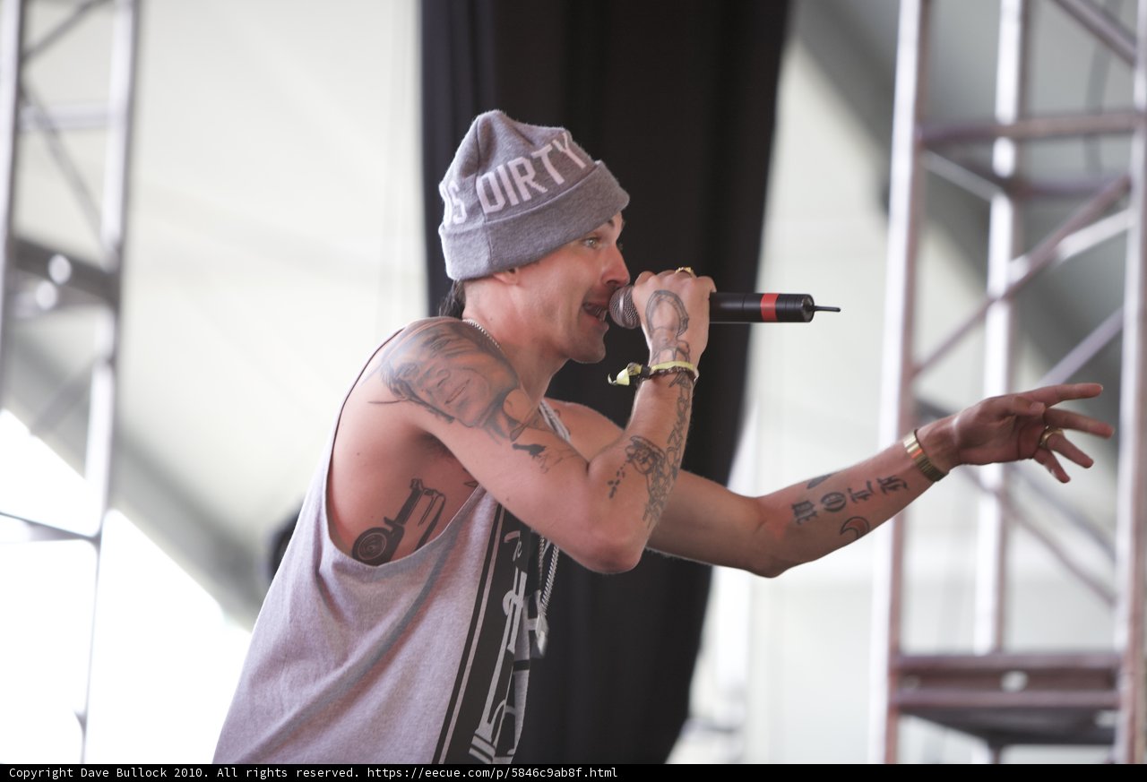 Saturday Singer with Striking Tattoos