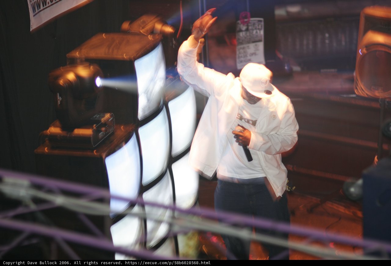The White Jacketed Performer