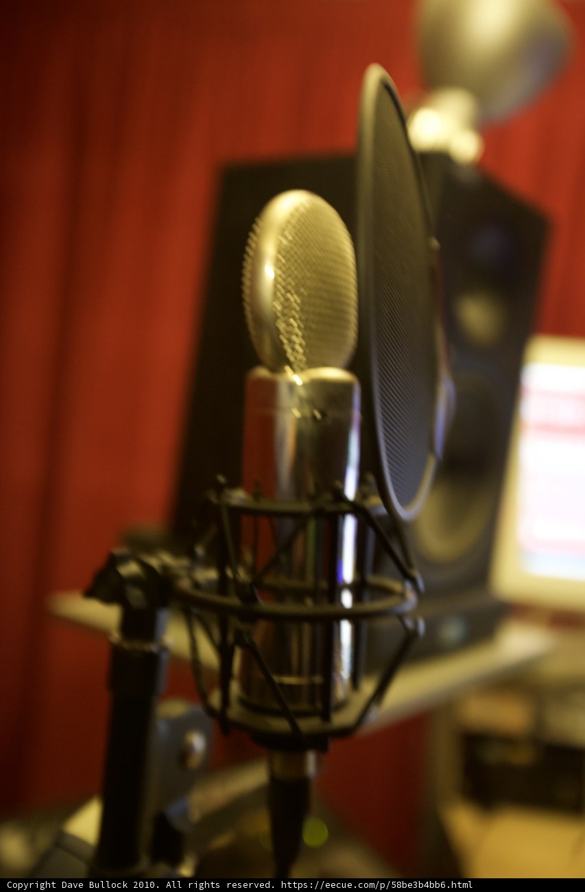 Center Stage Mic