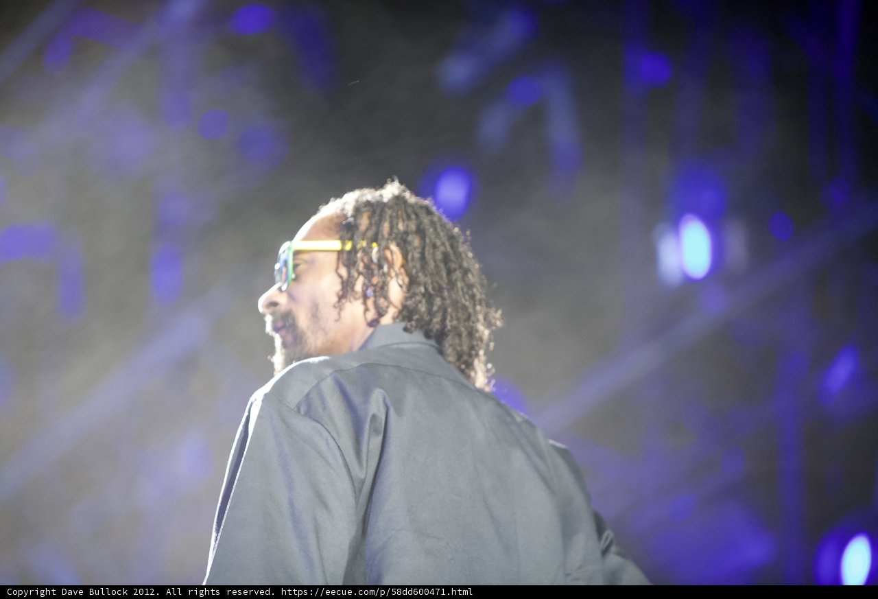 Snoop Dogg Lights Up the Crowd at WWE Live in Toronto