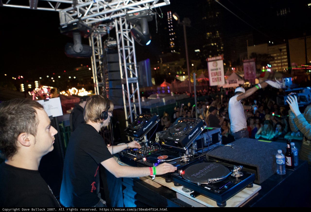 Nocturnal DJ