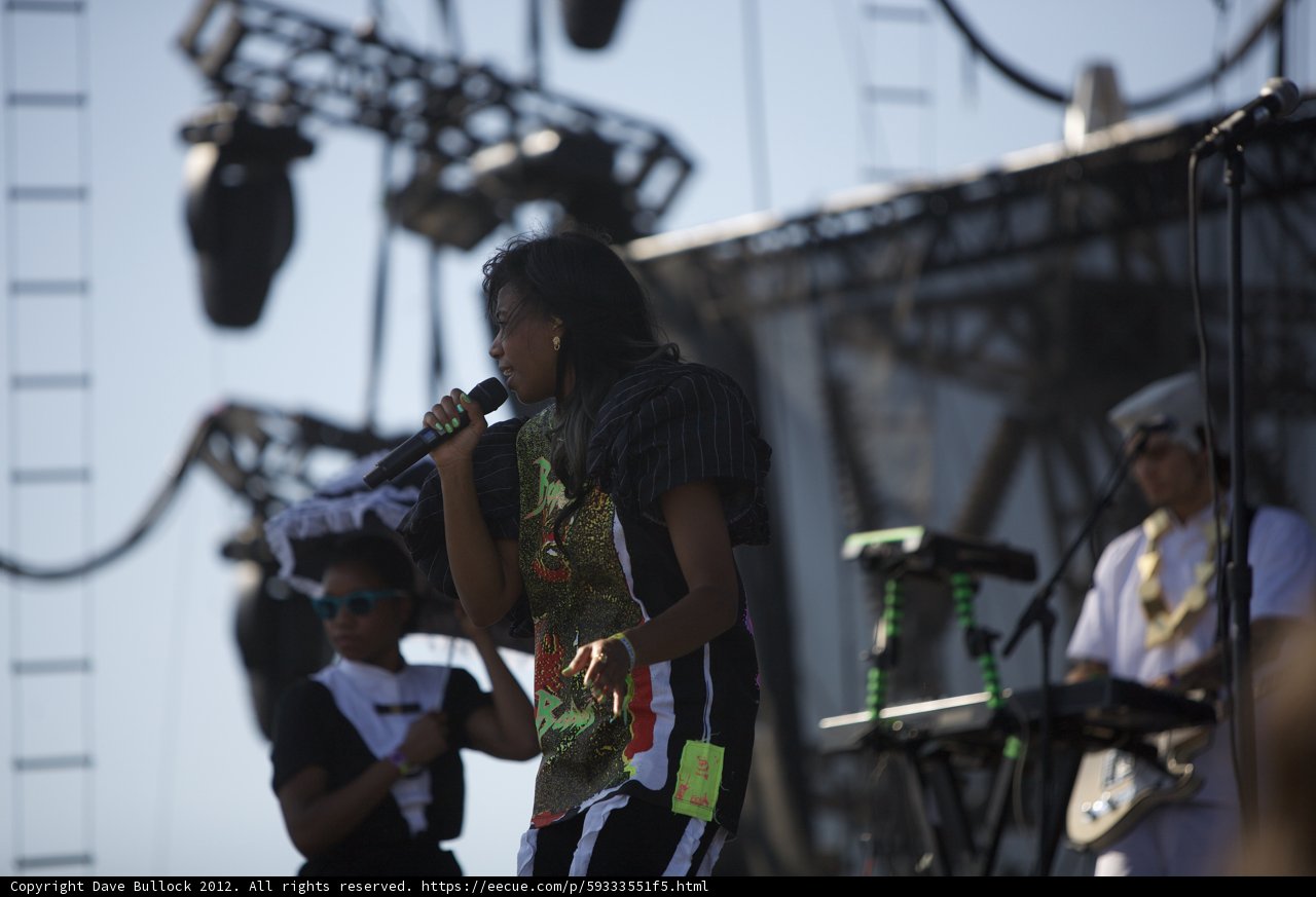 Green Shirt Songstress Takes Coachella by Storm