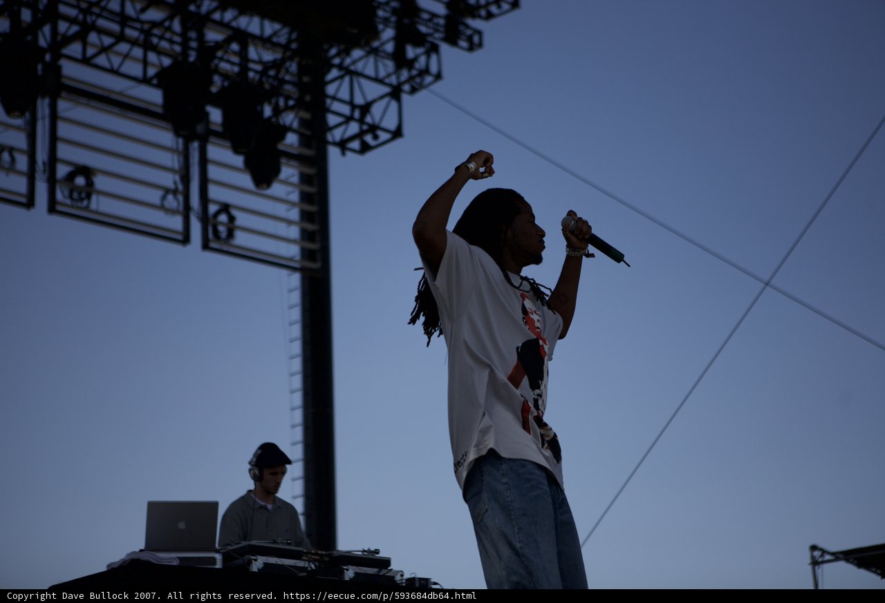 Entertainer with Dreadlocks Electrifies Coachella Stage