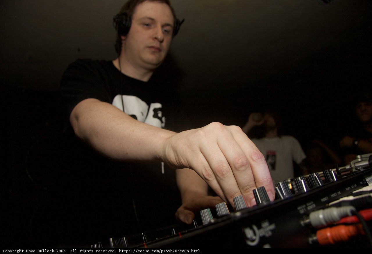 Jamming to Respect Tech Itch