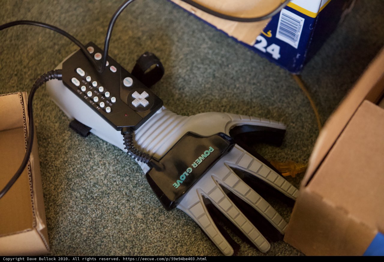 High-Tech Sports Gloves