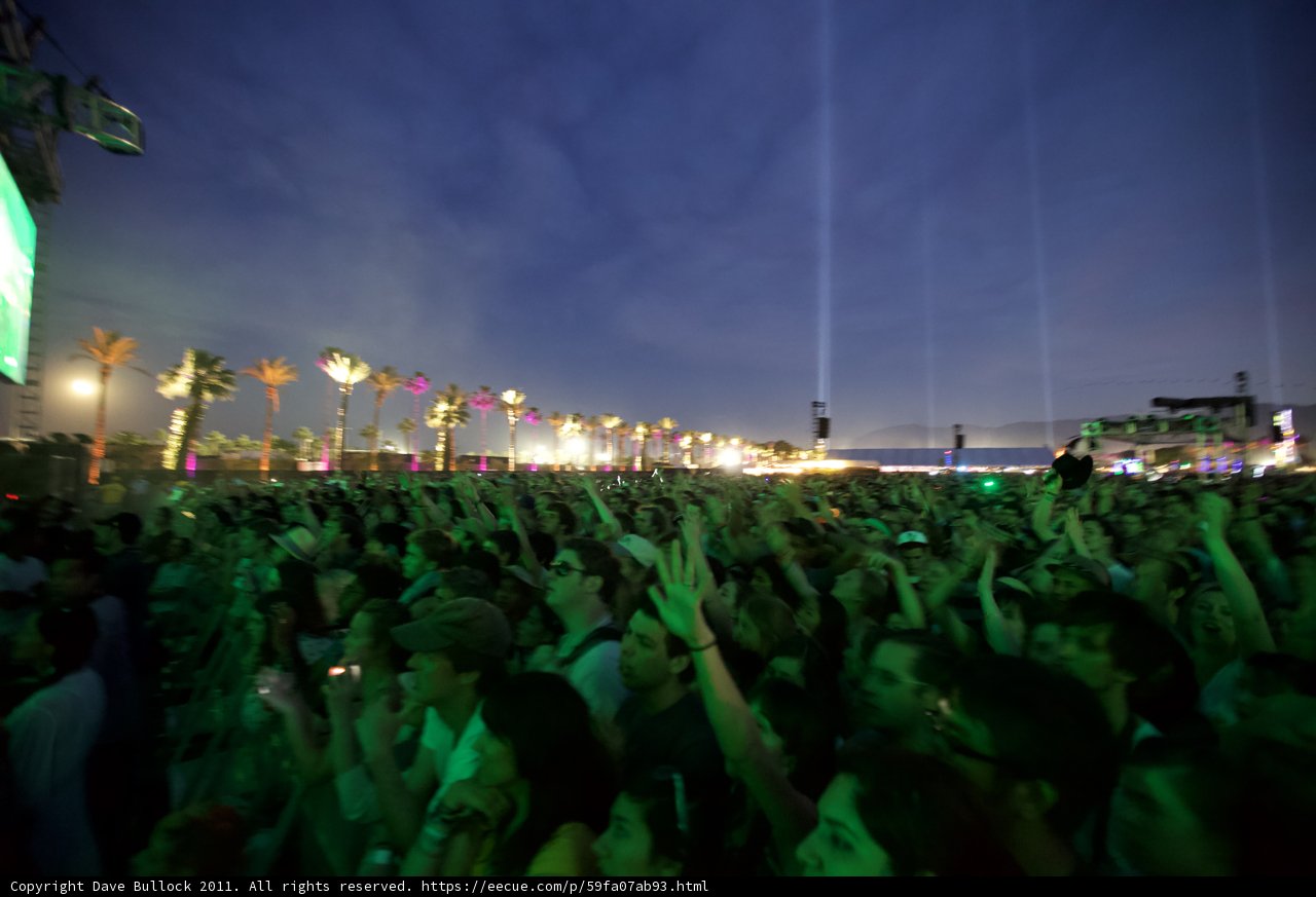 Coachella 2011: Sunday Night Concert Crowd