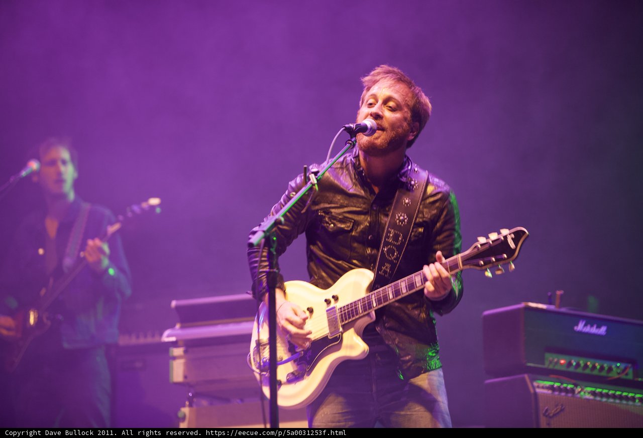 Dan Auerbach rocks the crowd at Coachella 2011