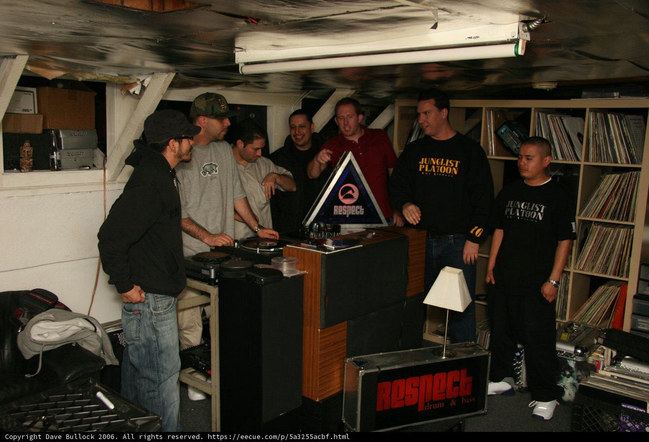 DJ Set at the Factory Pub
