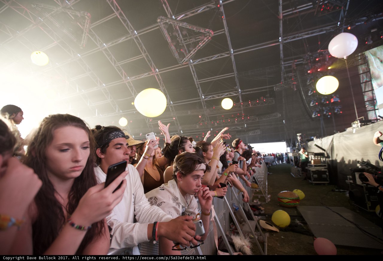 Balloon frenzy at Coachella