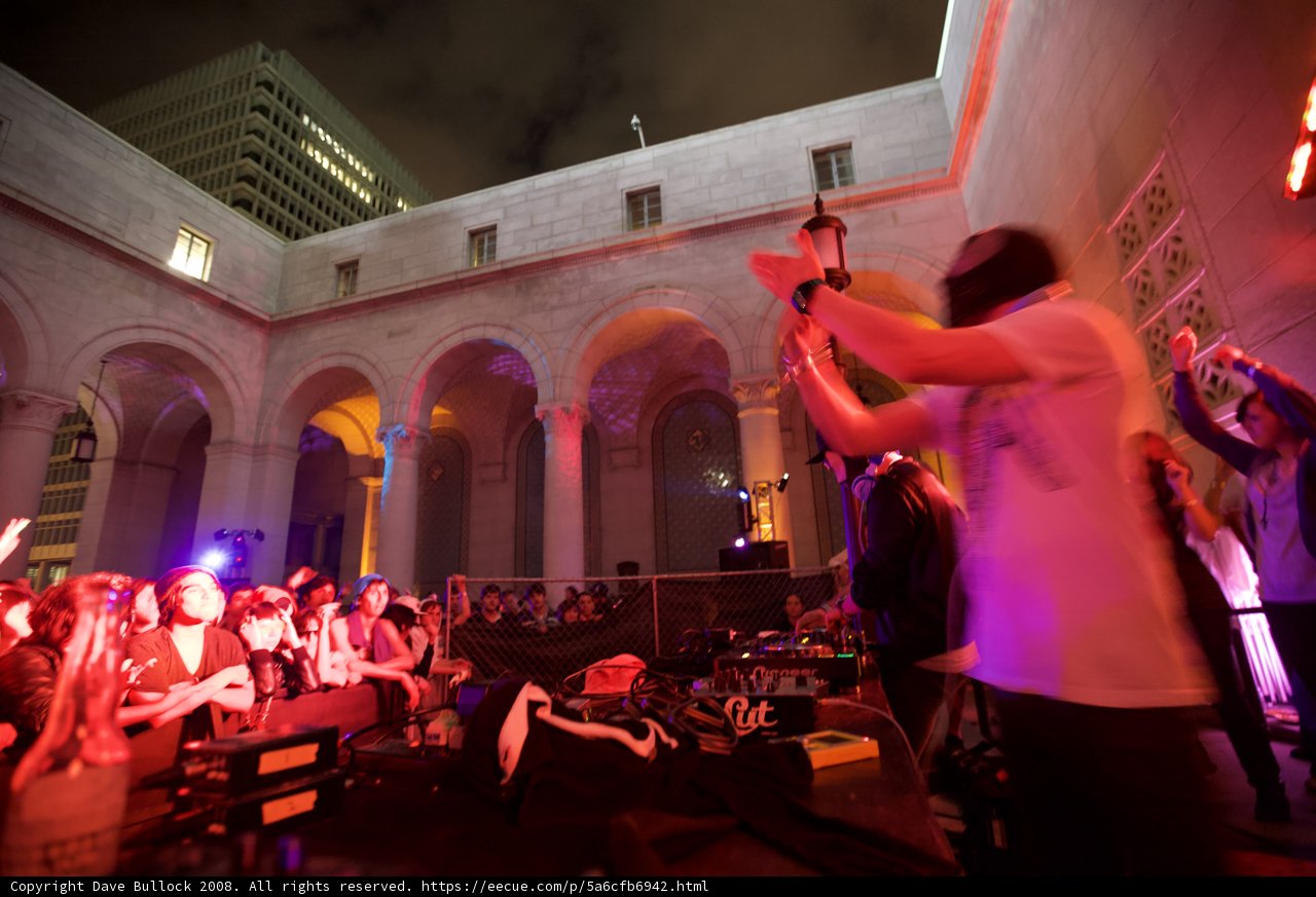 Spotlight on the Urban Concert Crowd
