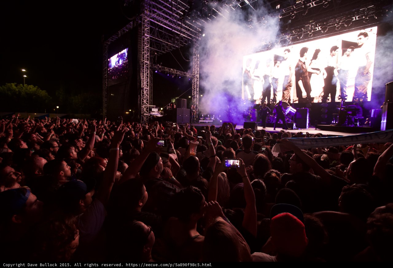 Morrissey Wide Crowd Stage Video Screen The Smiths Purple Haze Scaffolding Phones Arms Raised