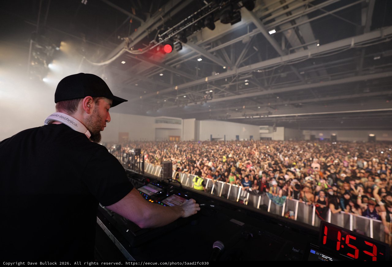 DJ Commands Massive Crowd at Wobbleland 2026