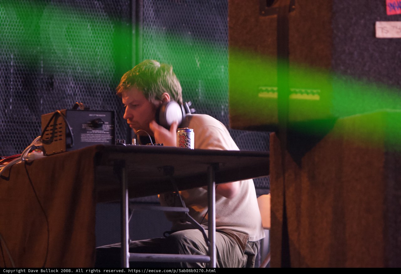 Aphex Twin Performs Live with Intense Light Show