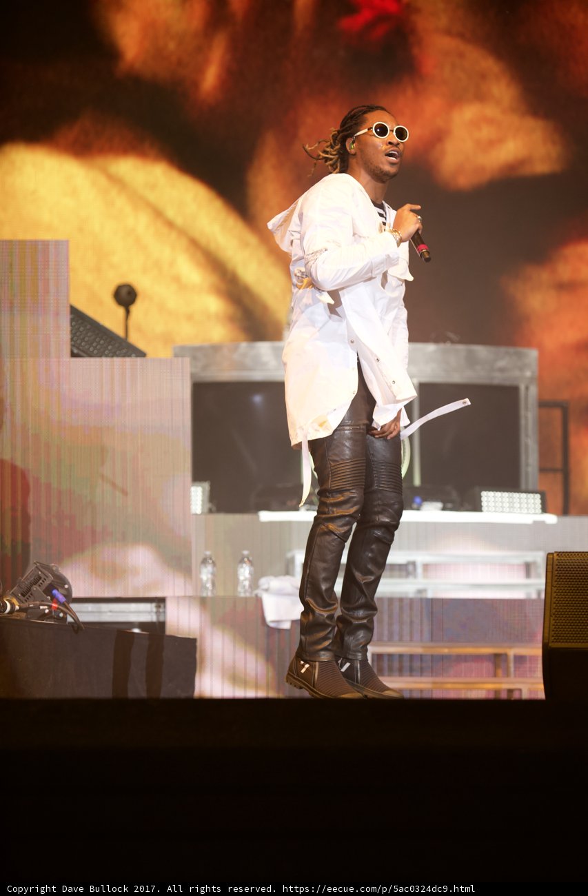 Entertainer in Action