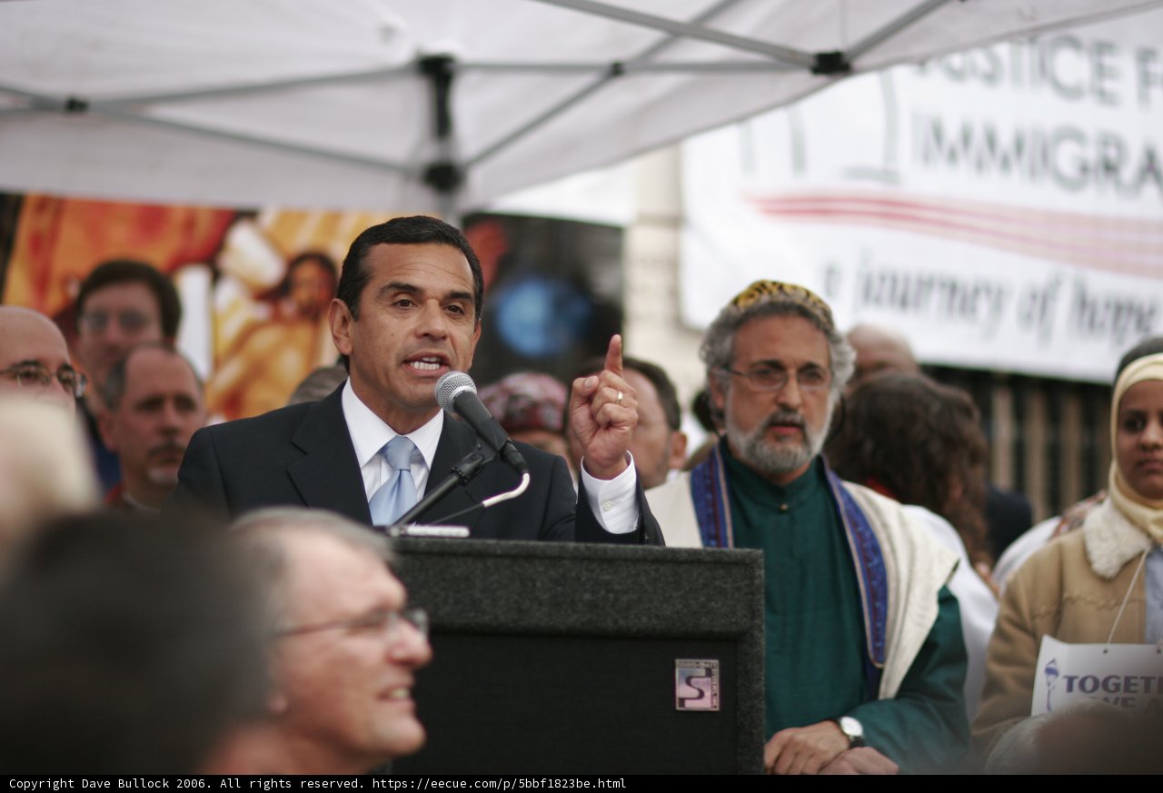 Antonio Villaraigosa Inspires a Passionate Crowd at Rally