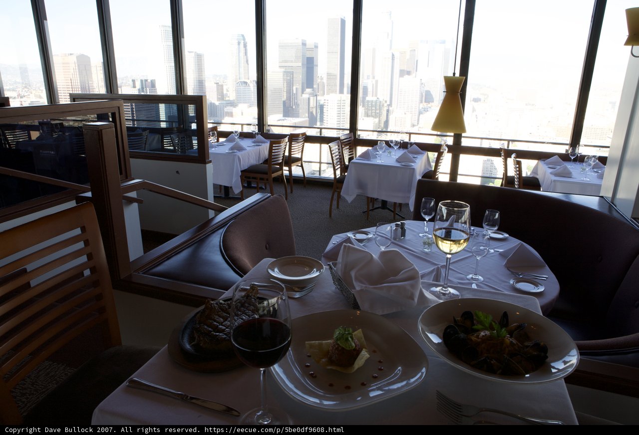 A Cozy Dining Experience