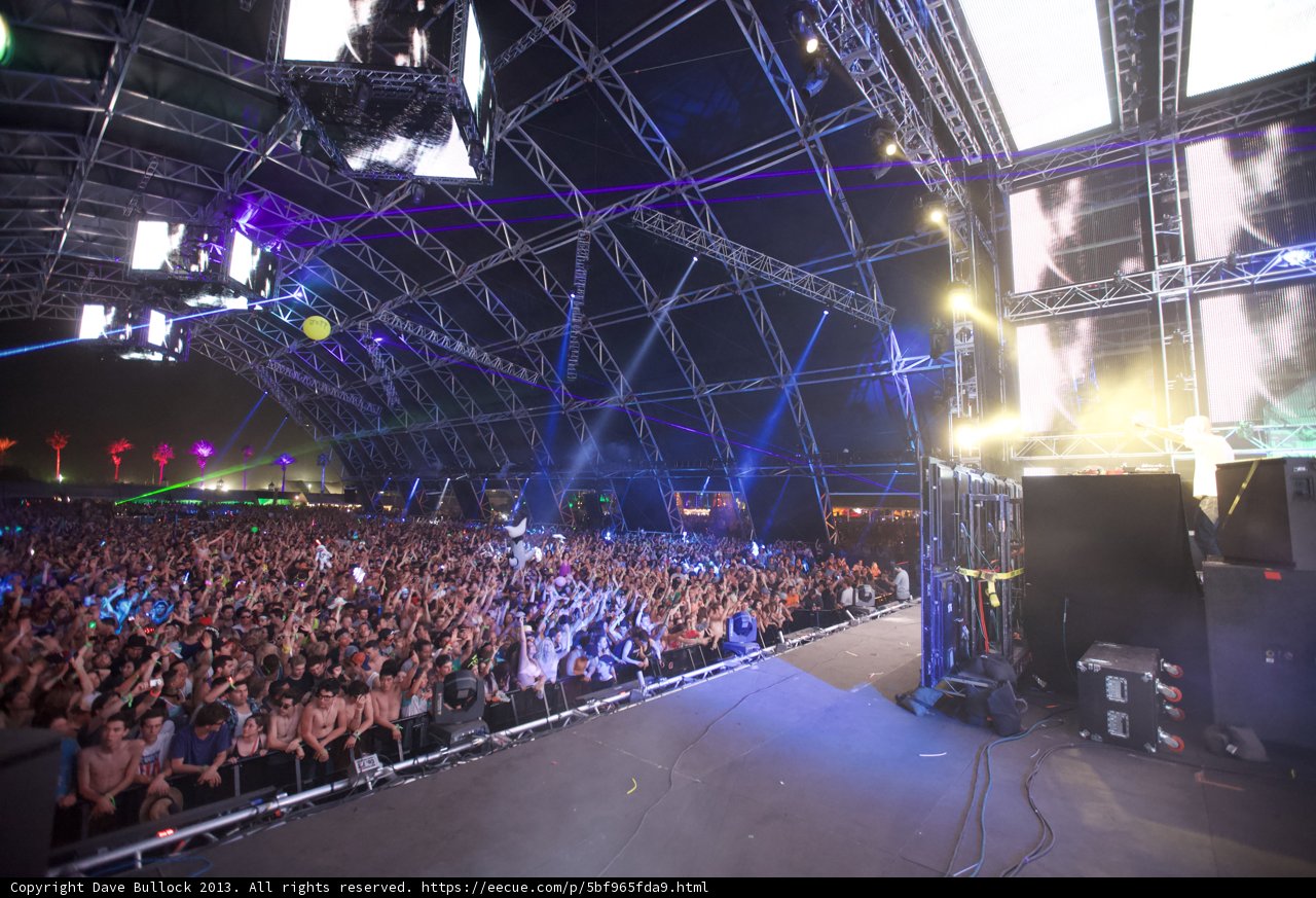 Coachella Stage Lights up with Enthusiastic Crowd
