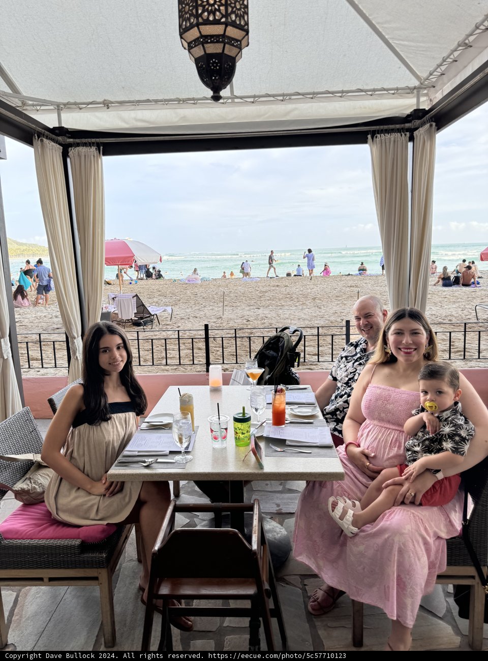 Seaside Dining at The Royal Hawaiian