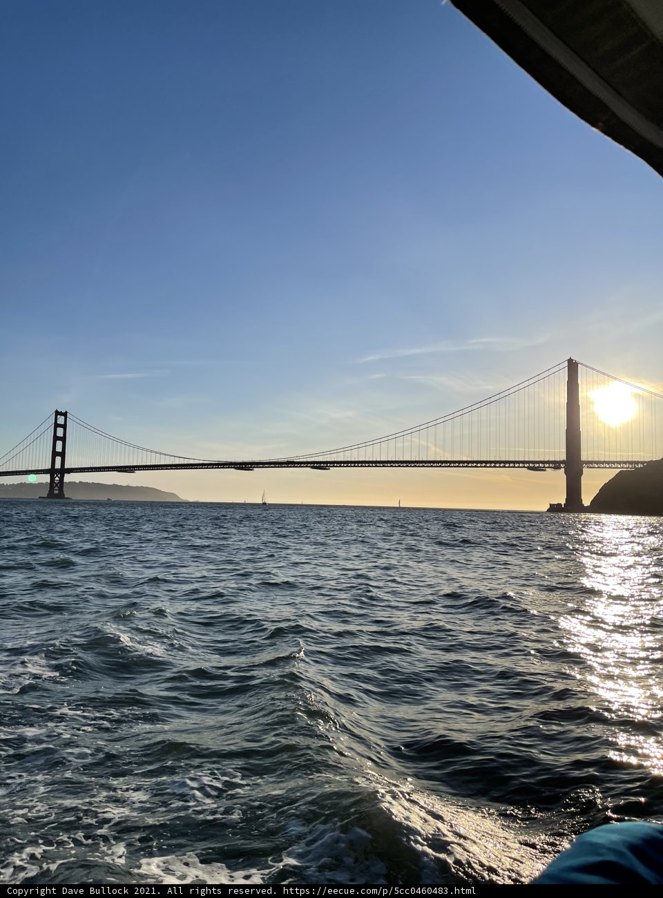 Majestic Golden Gate Bridge at Sunset