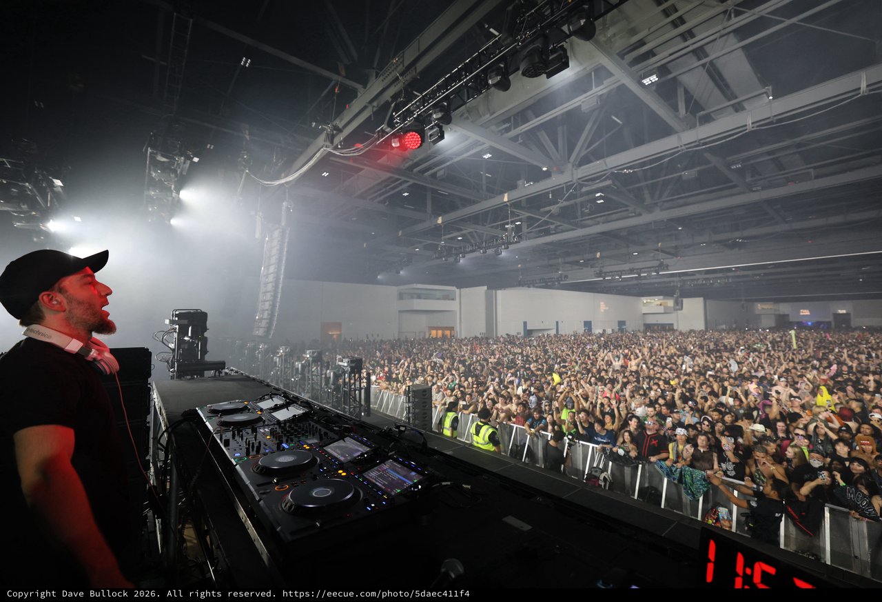 DJ Commands Massive Crowd at Wobbleland 2026