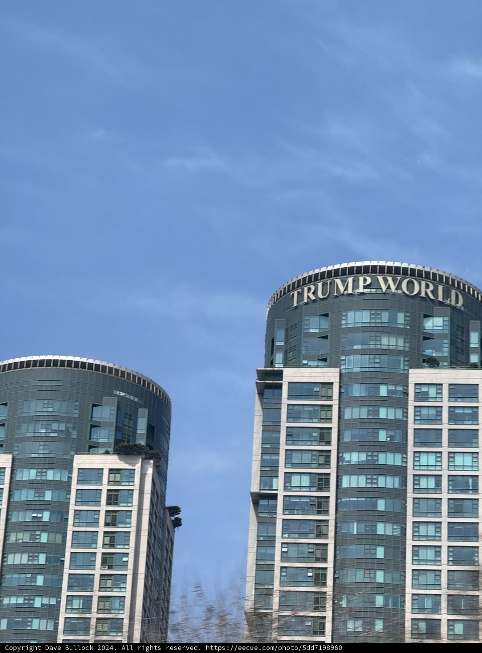 Sky High in Seoul: Architectural Twins