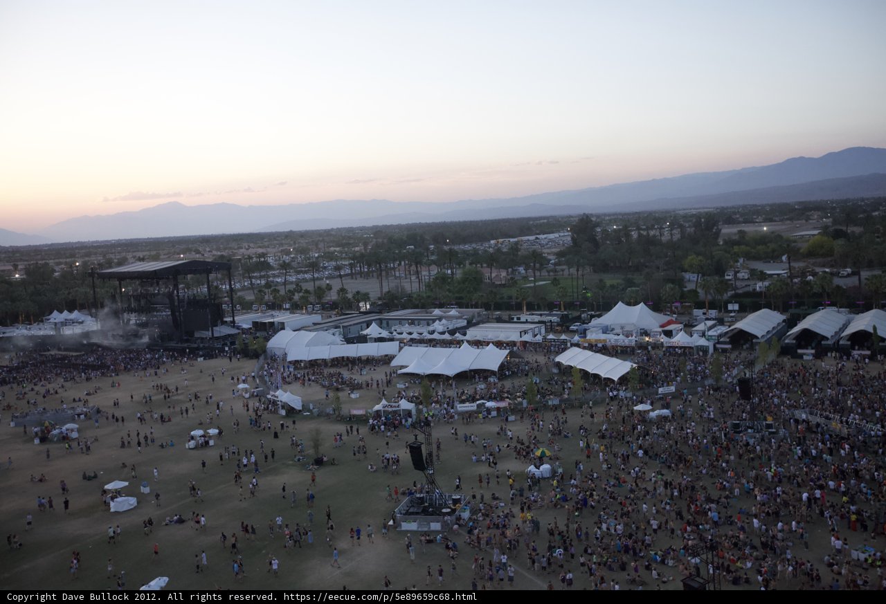 A Sea of Music Lovers