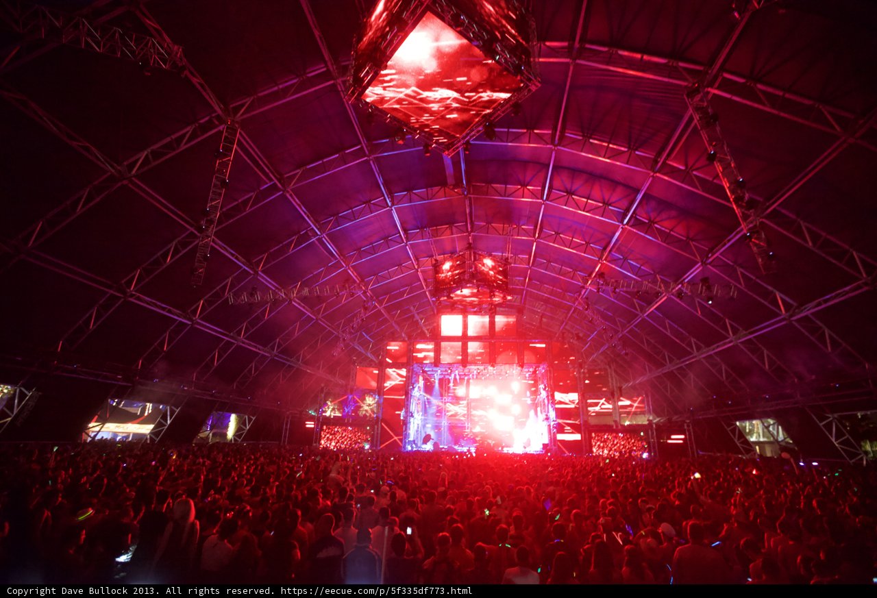 Lit Up Crowd at Coachella Weekend 1