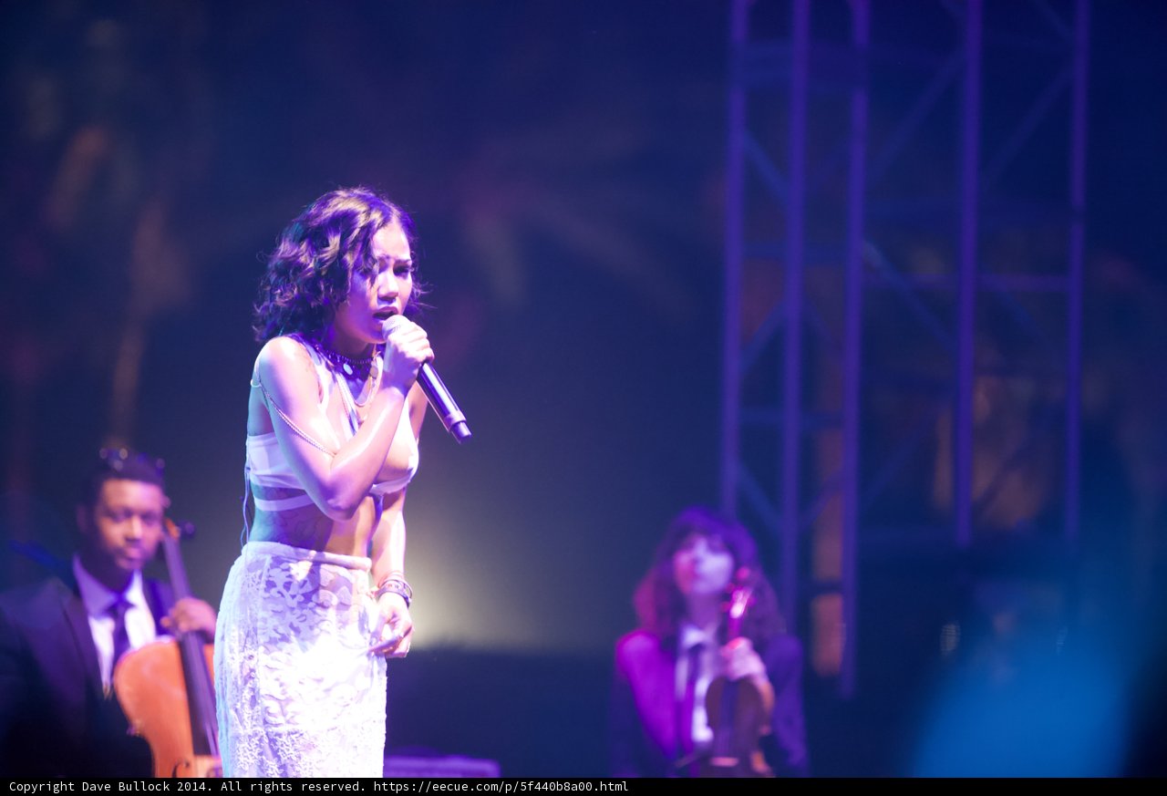 Jhené Aiko Rocks the Stage at Coachella 2014