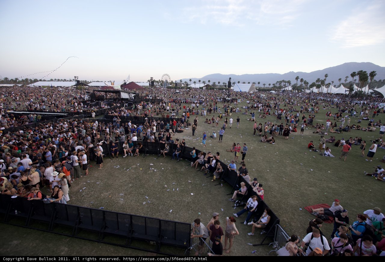 Coachella 2011: The Epic Sunday Concert Crowd