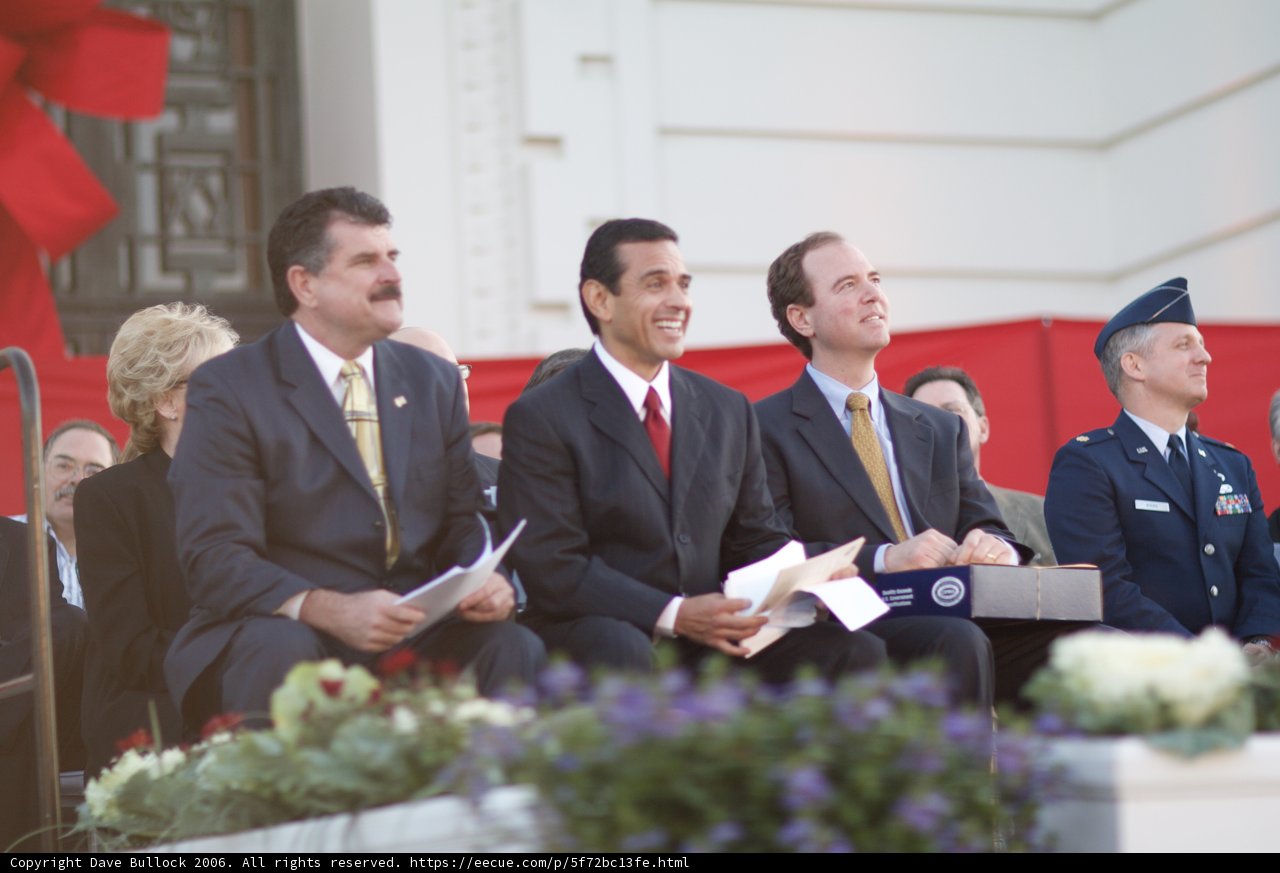 Leaders Gather to Honor Veterans