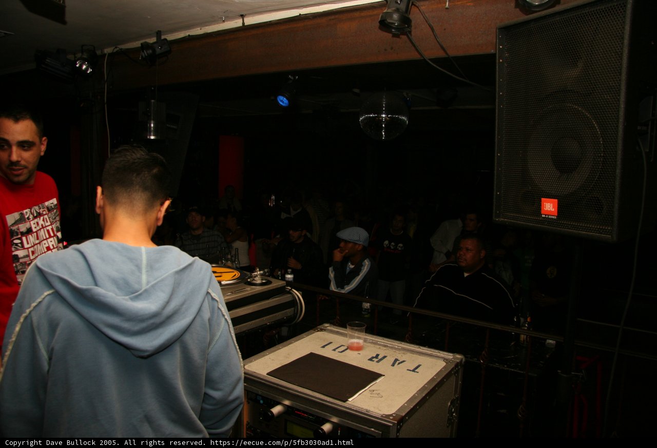DJ Eric S Takes the Crowd to the Beat