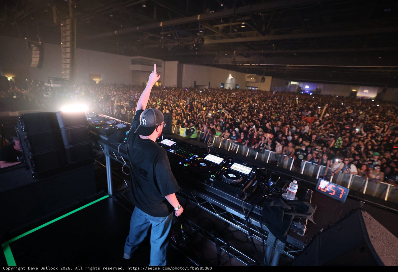 DJ Commands Massive Crowd at Wobbleland 2026