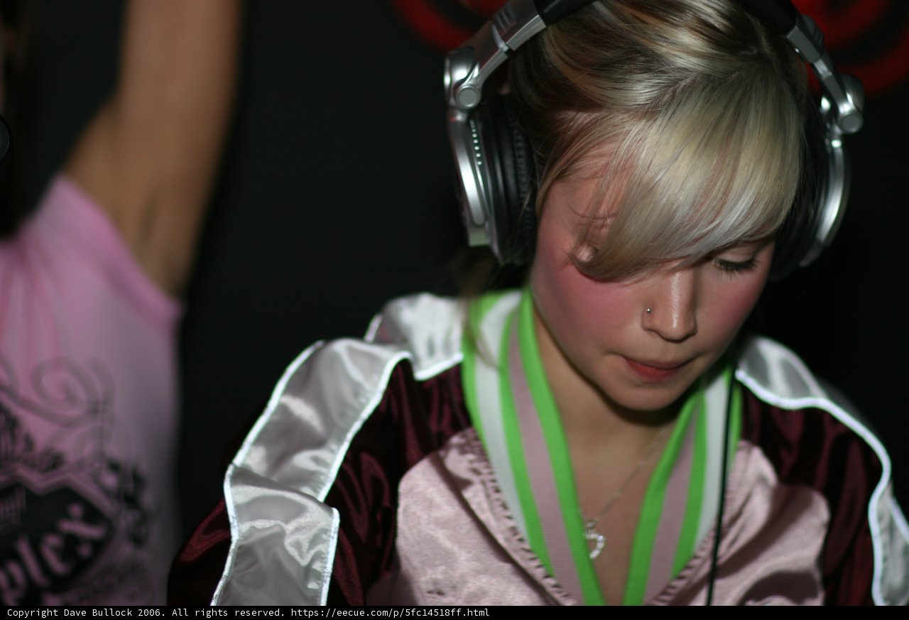 Pink Jacket, Serene Tunes