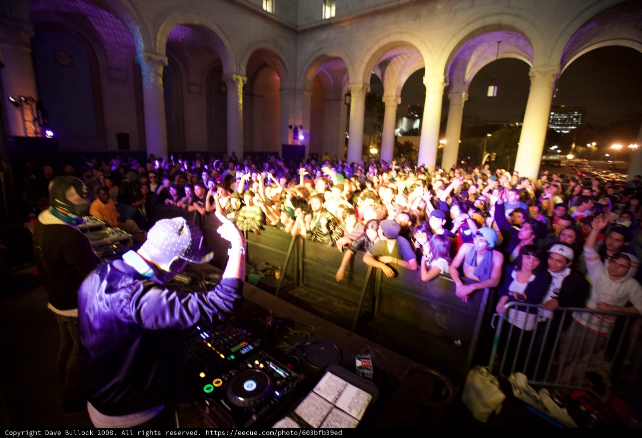 DJ Chiaki Omigawa Energizes the Crowd at Detour 2008