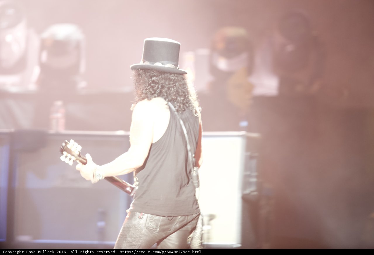 Slash Shreds at Rock and Roll Hall of Fame