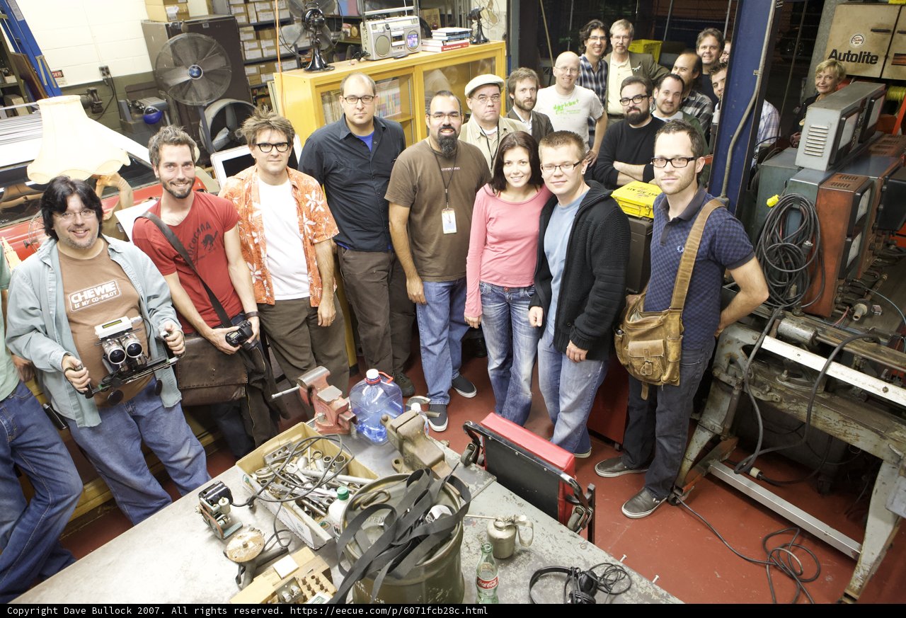 The Crowd at the Manufacturing Lab
