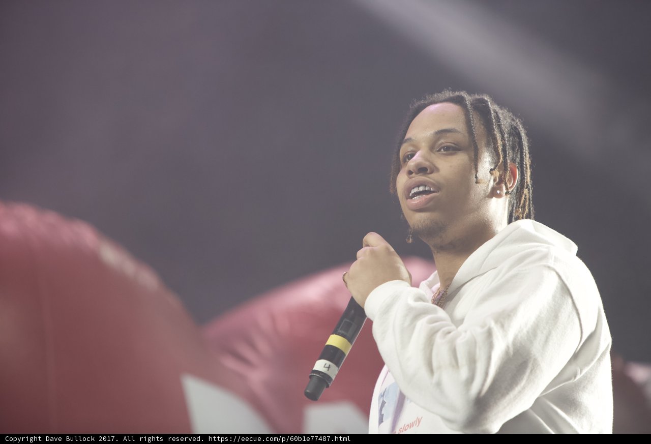 Mic in Hand, Crowd in Heart