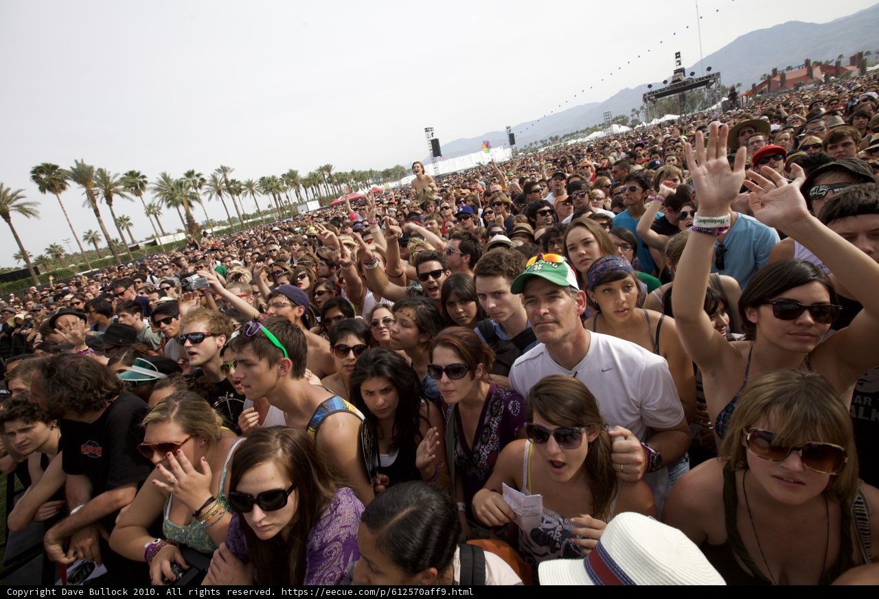 Grooving with the Crowd at Coachella 2010