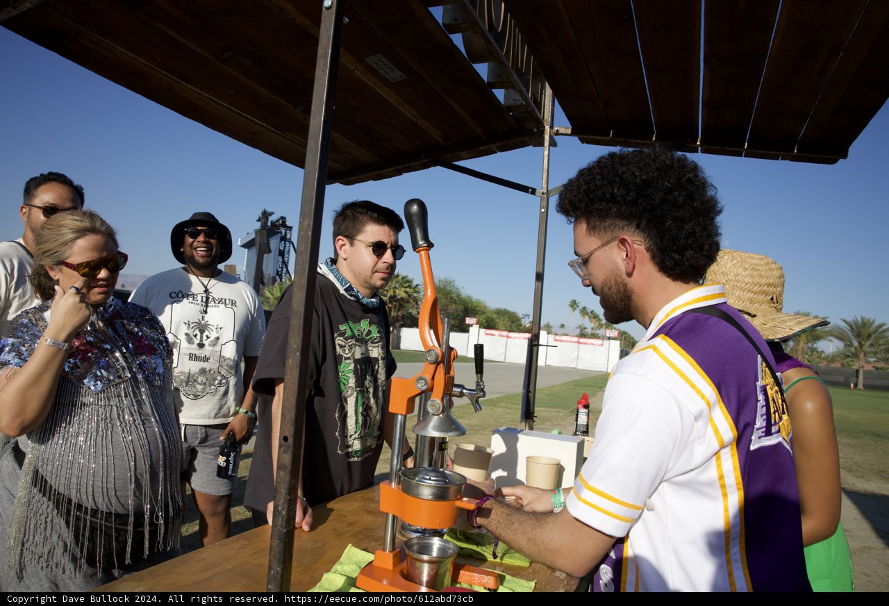 Sunny Vibes at Coachella 2024: Fresh Juices and Cool Conversations