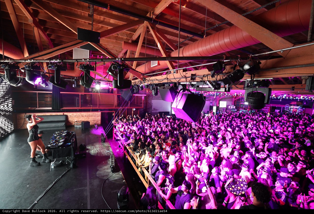 DJ Ignites Massive Crowd at Wobbleland 2026