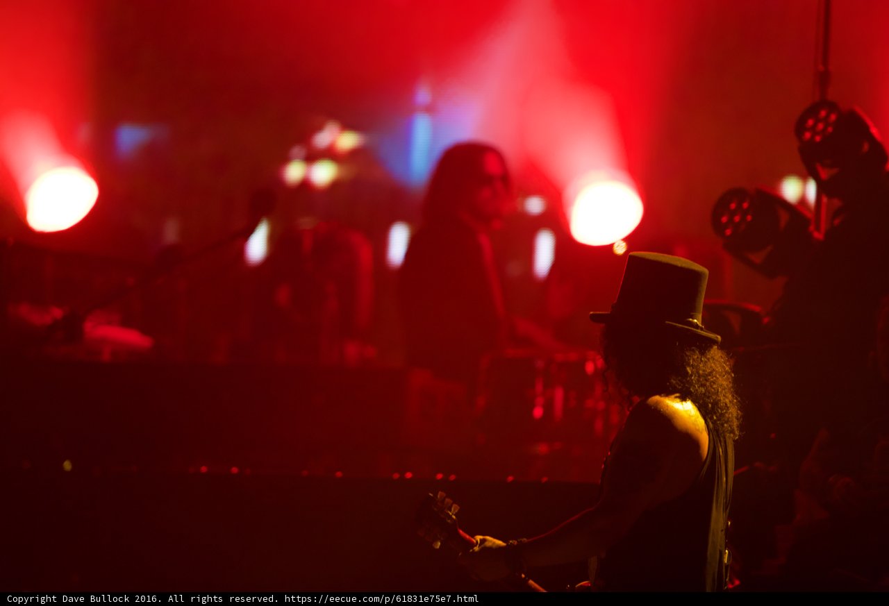 Slash Rocks the Night Away at Coachella 2016