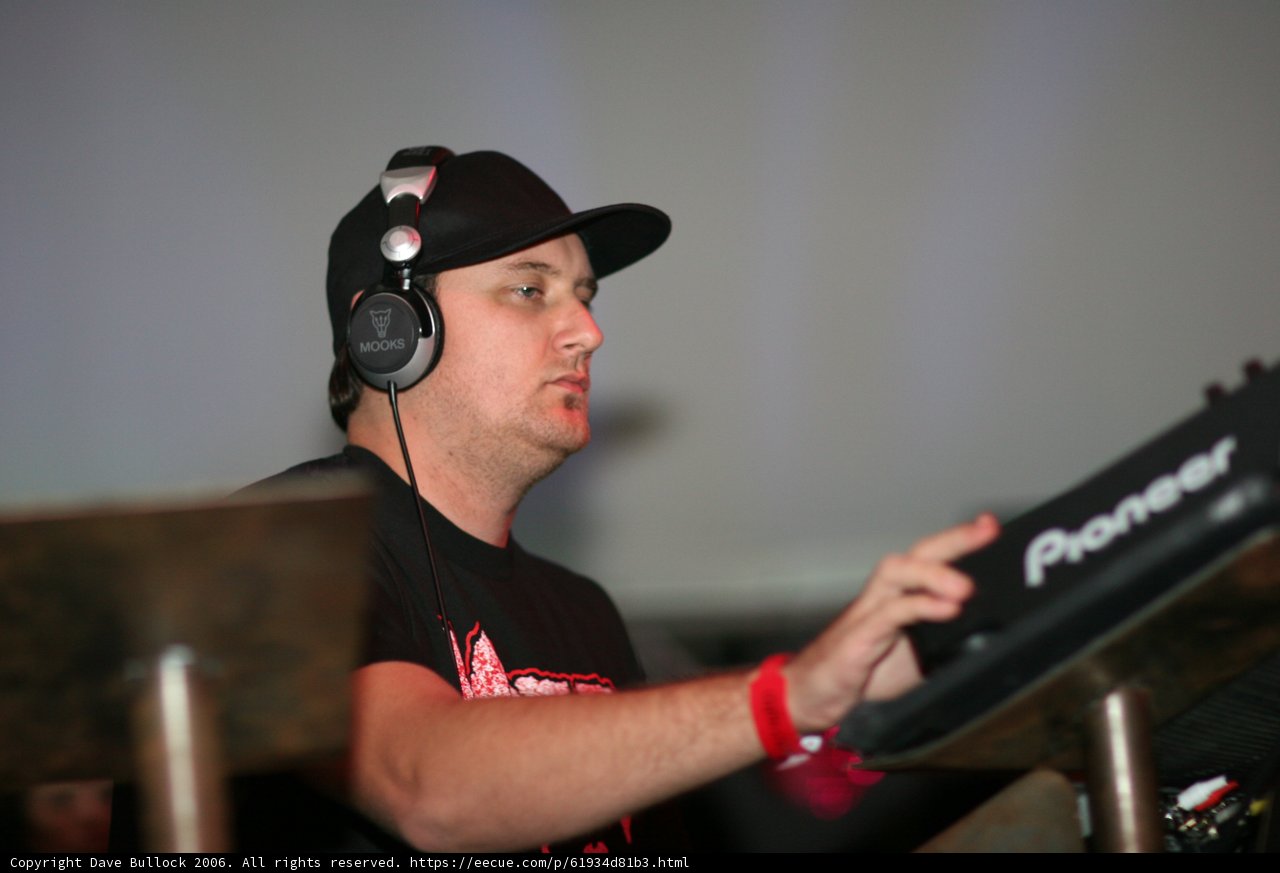 The Entertaining DJ