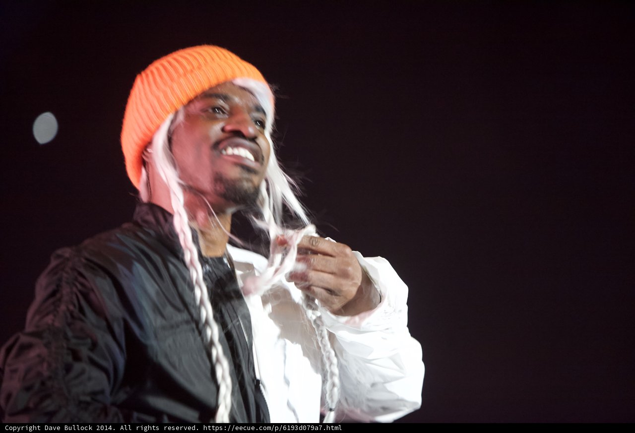 André 3000 Rocks the Stage