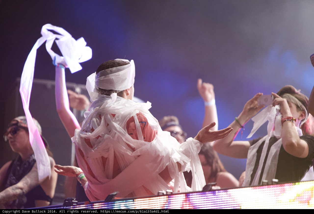 The White-Robed Dancer