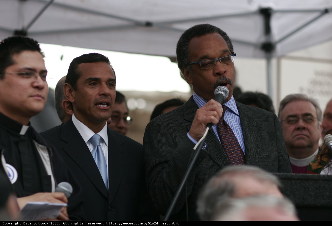 Antonio Villaraigosa Addresses the Press